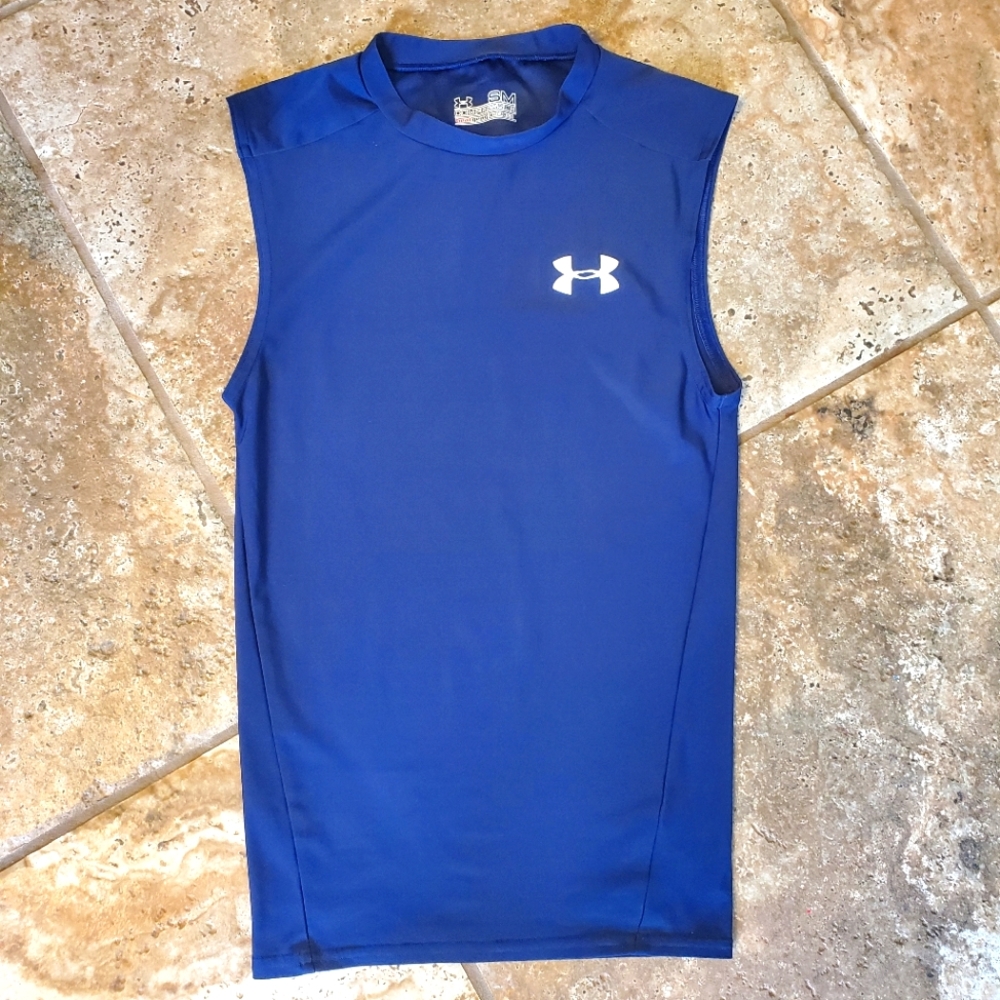 Under Armour top